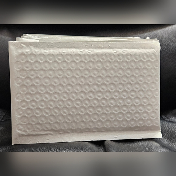 Other - White Bubble Mailers Small 15ct